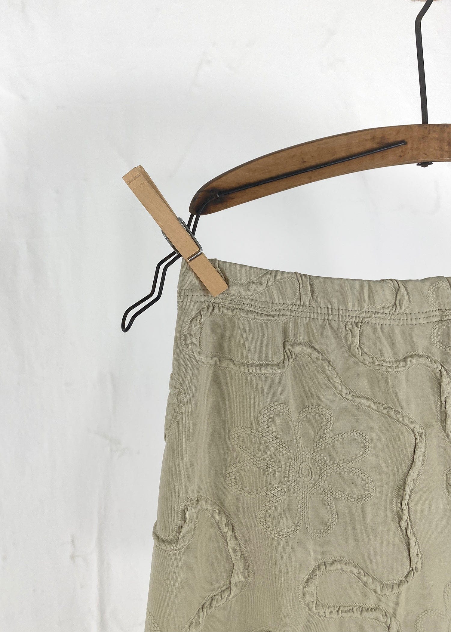 Haystacks clam pant Eucalyptus Conduit Clam Digger Pant