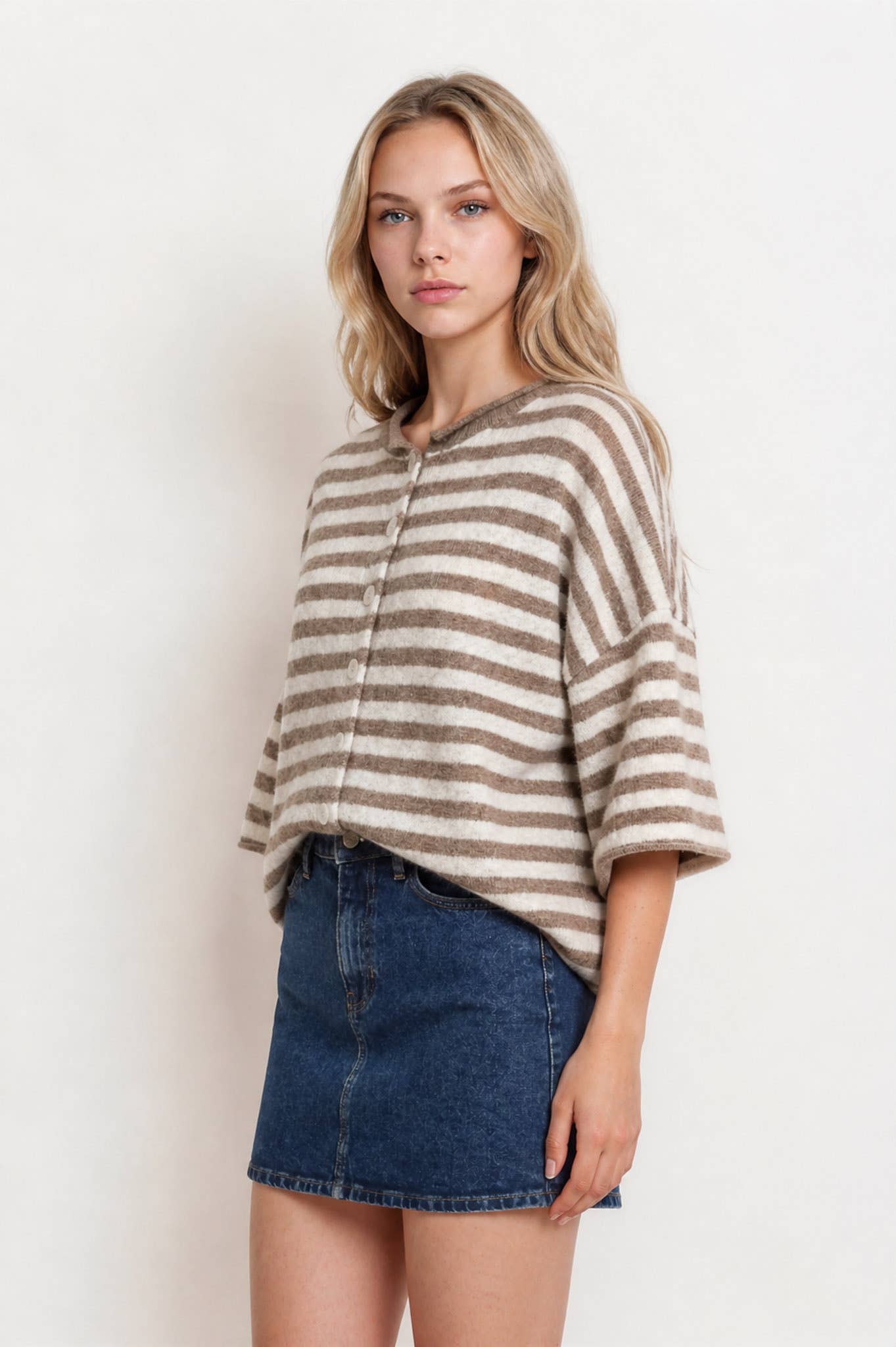 J.O.A CHOCOLATE BROWN STRIPE RAW EDGE SHORT SLEEVE BUTTON DOWN CARDIGAN