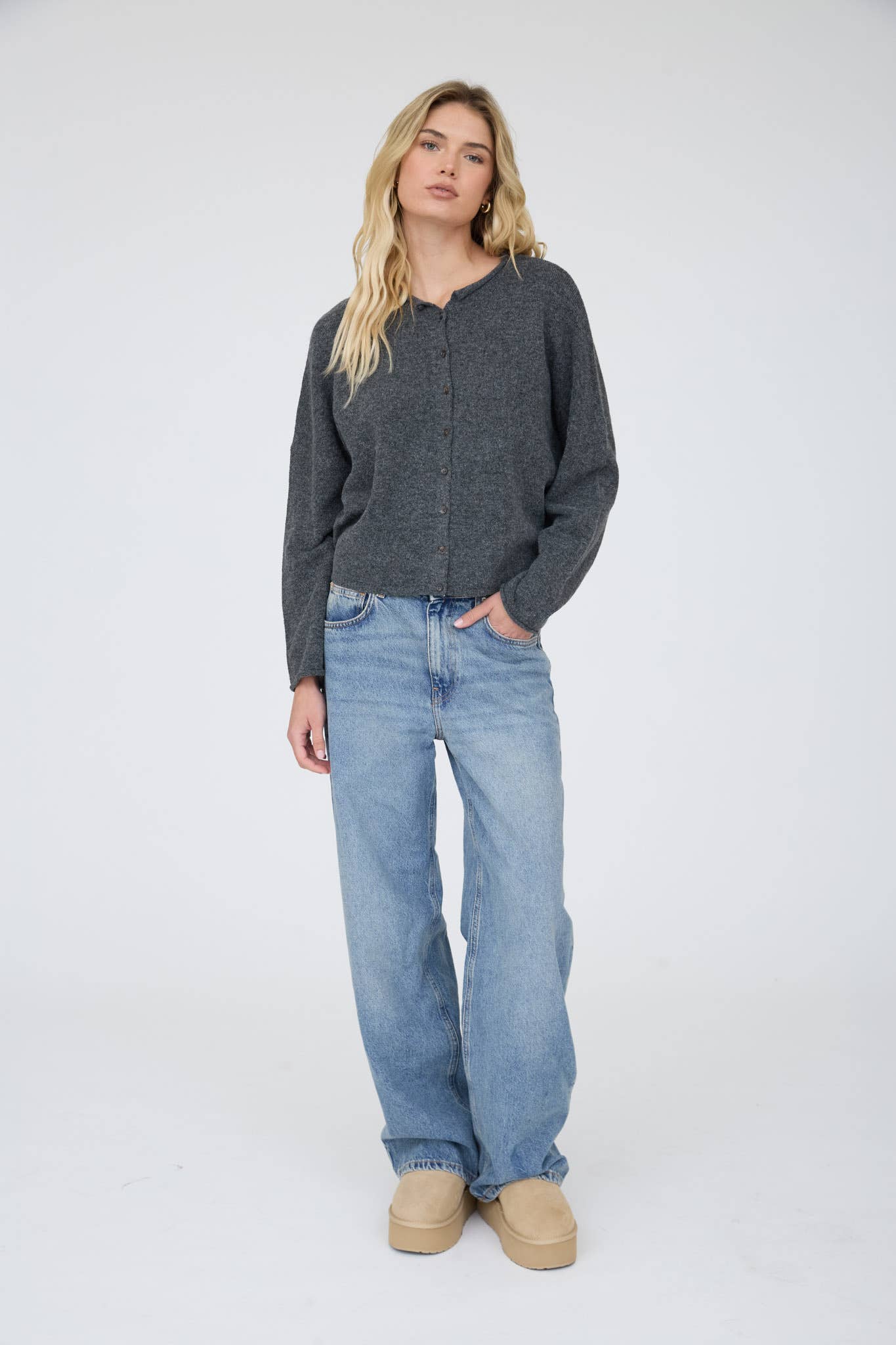 J.O.A LIGHTWEIGHT BUTTON DOWN KNIT CARDIGAN
