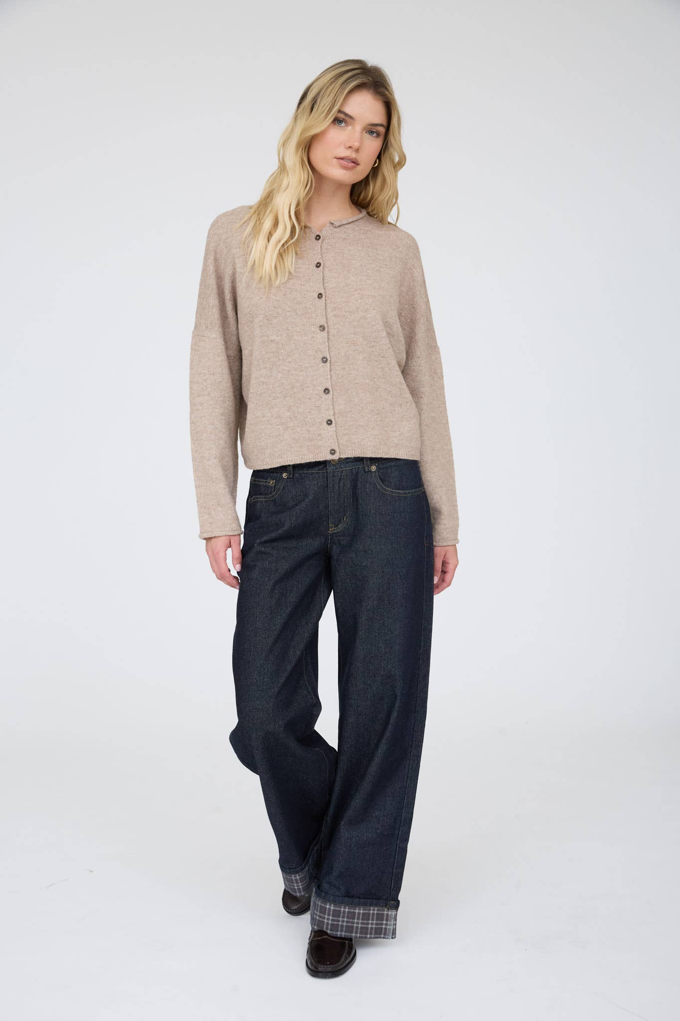 J.O.A LIGHTWEIGHT BUTTON DOWN KNIT CARDIGAN