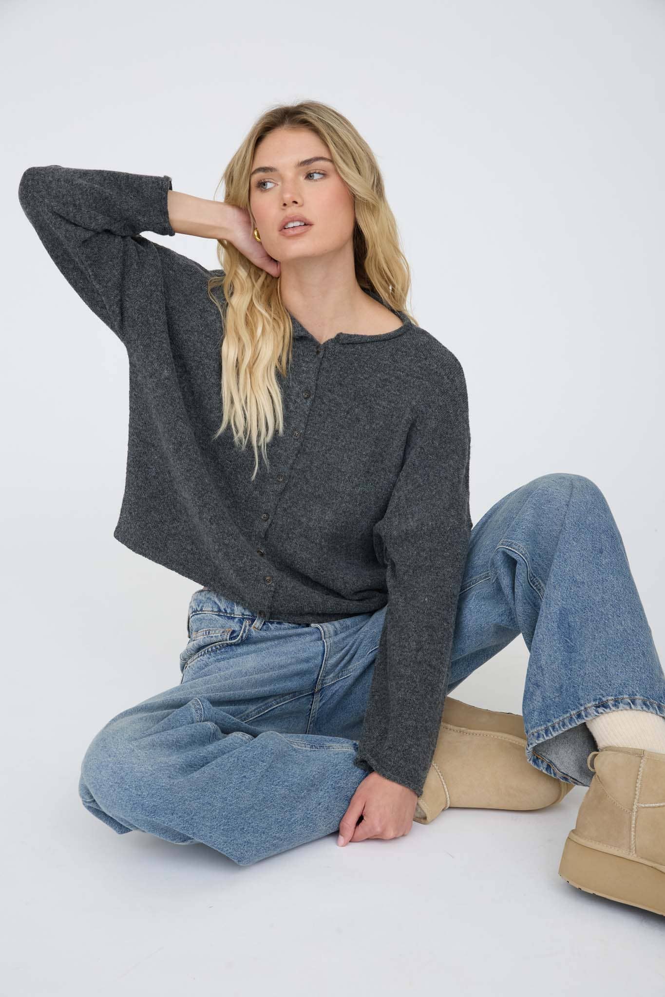 J.O.A LIGHTWEIGHT BUTTON DOWN KNIT CARDIGAN