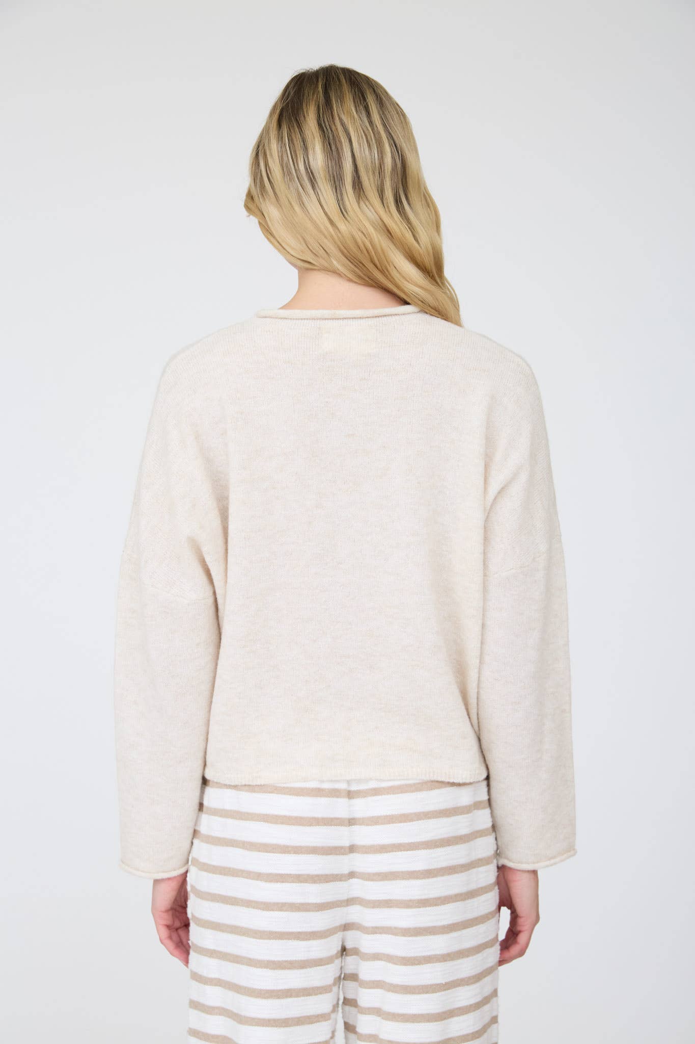 J.O.A LIGHTWEIGHT BUTTON DOWN KNIT CARDIGAN