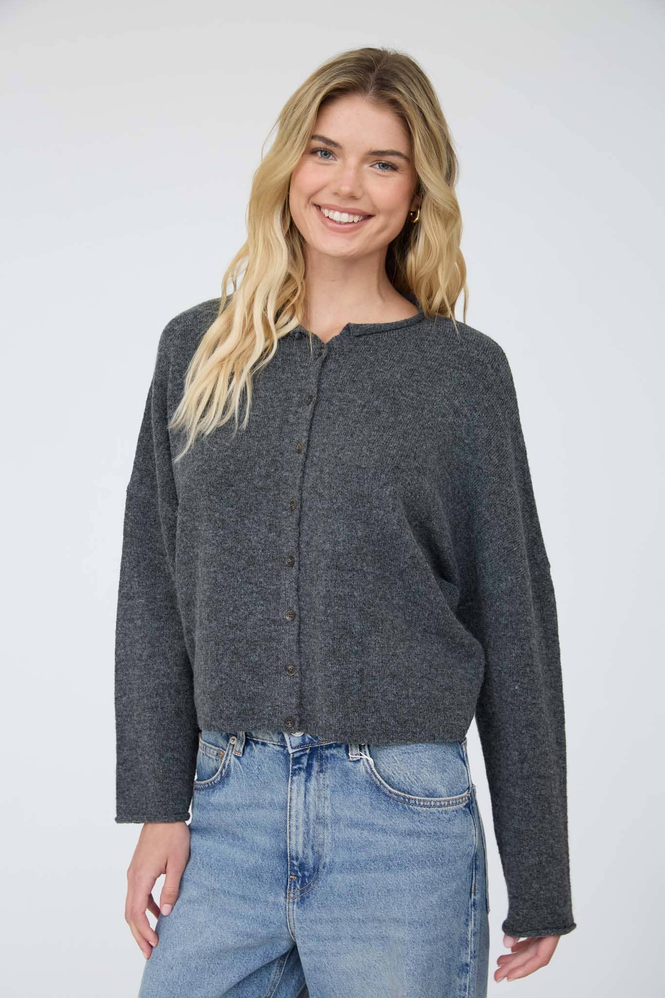 J.O.A LIGHTWEIGHT BUTTON DOWN KNIT CARDIGAN