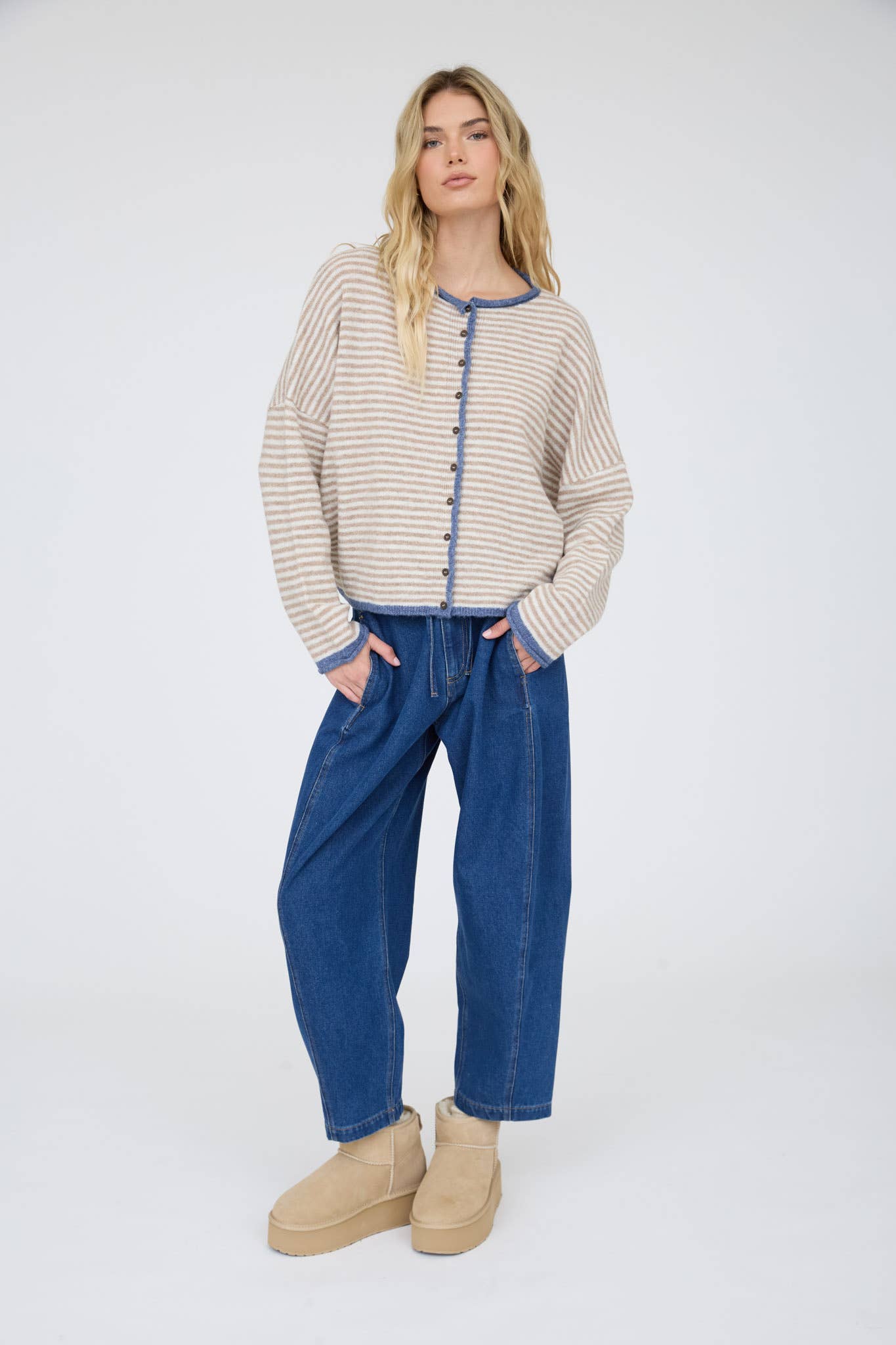 J.O.A STRIPE RAW EDGE BUTTON DOWN LONG SLEEVE CARDIGAN