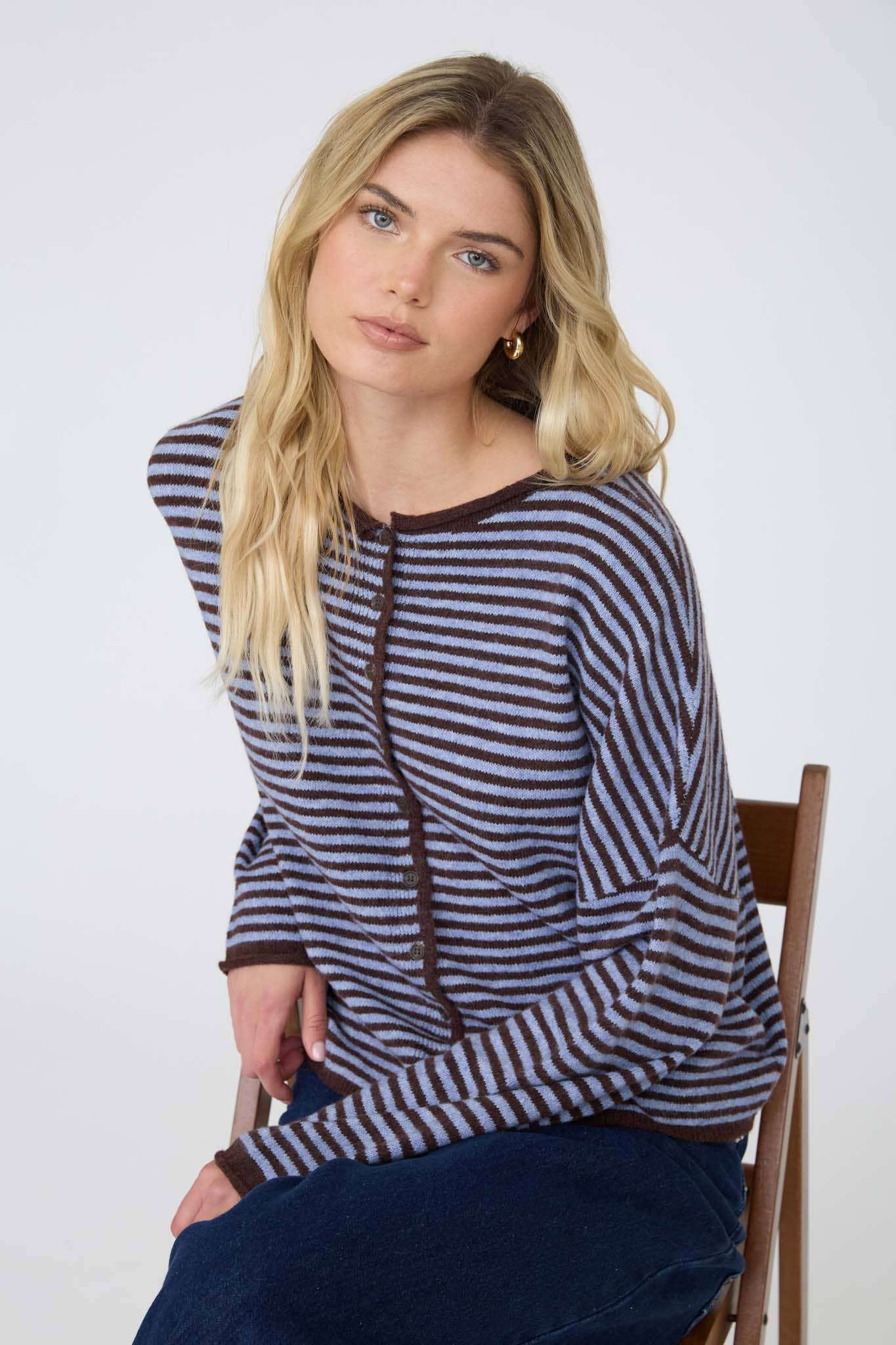 J.O.A STRIPE RAW EDGE BUTTON DOWN LONG SLEEVE CARDIGAN