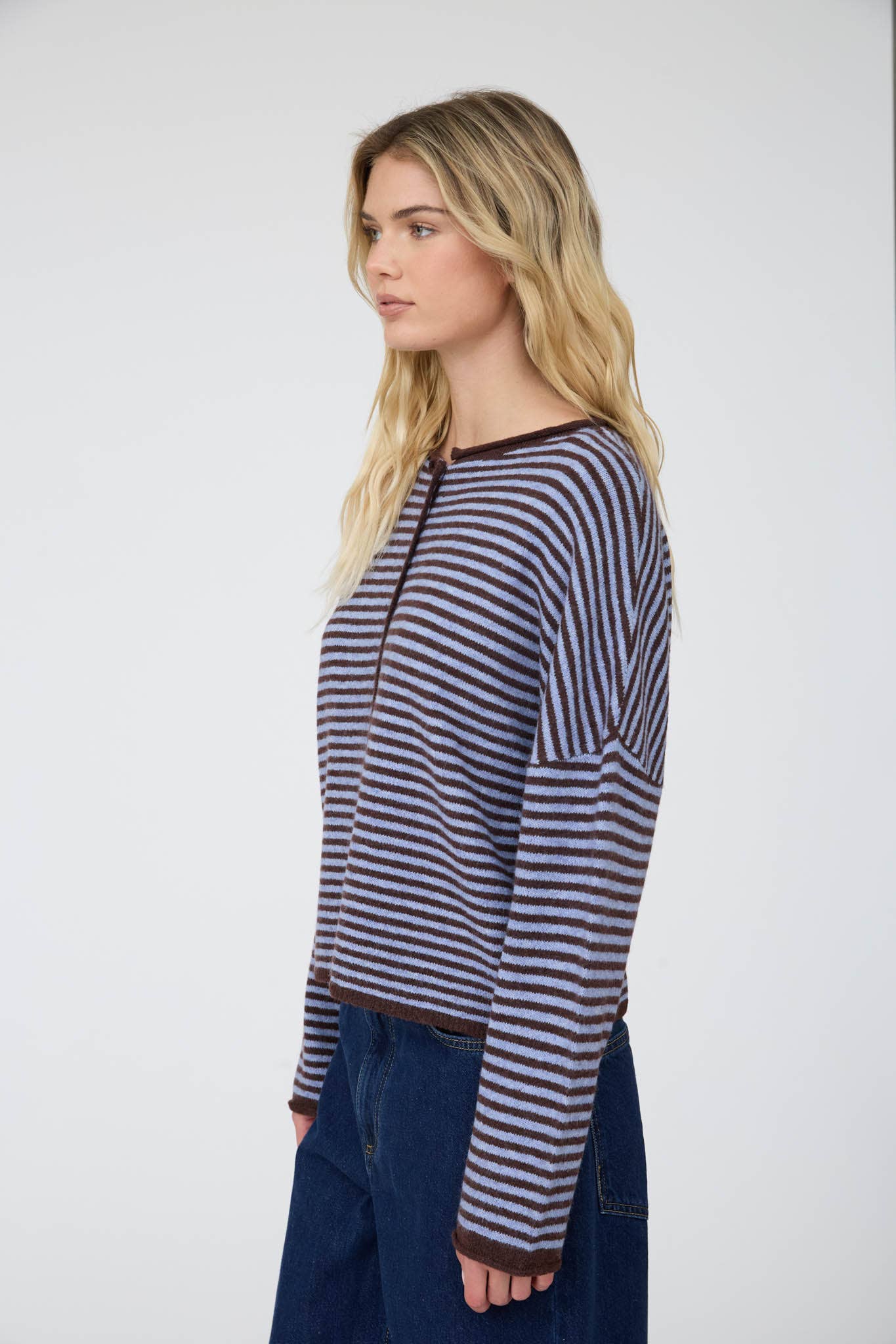 J.O.A STRIPE RAW EDGE BUTTON DOWN LONG SLEEVE CARDIGAN