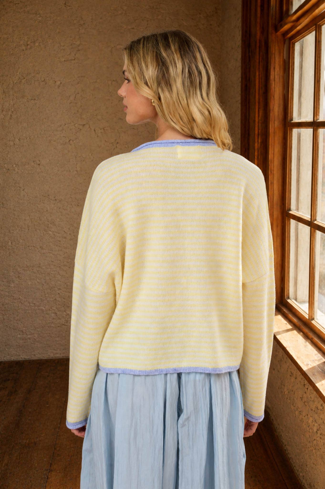 J.O.A STRIPE RAW EDGE BUTTON DOWN LONG SLEEVE CARDIGAN