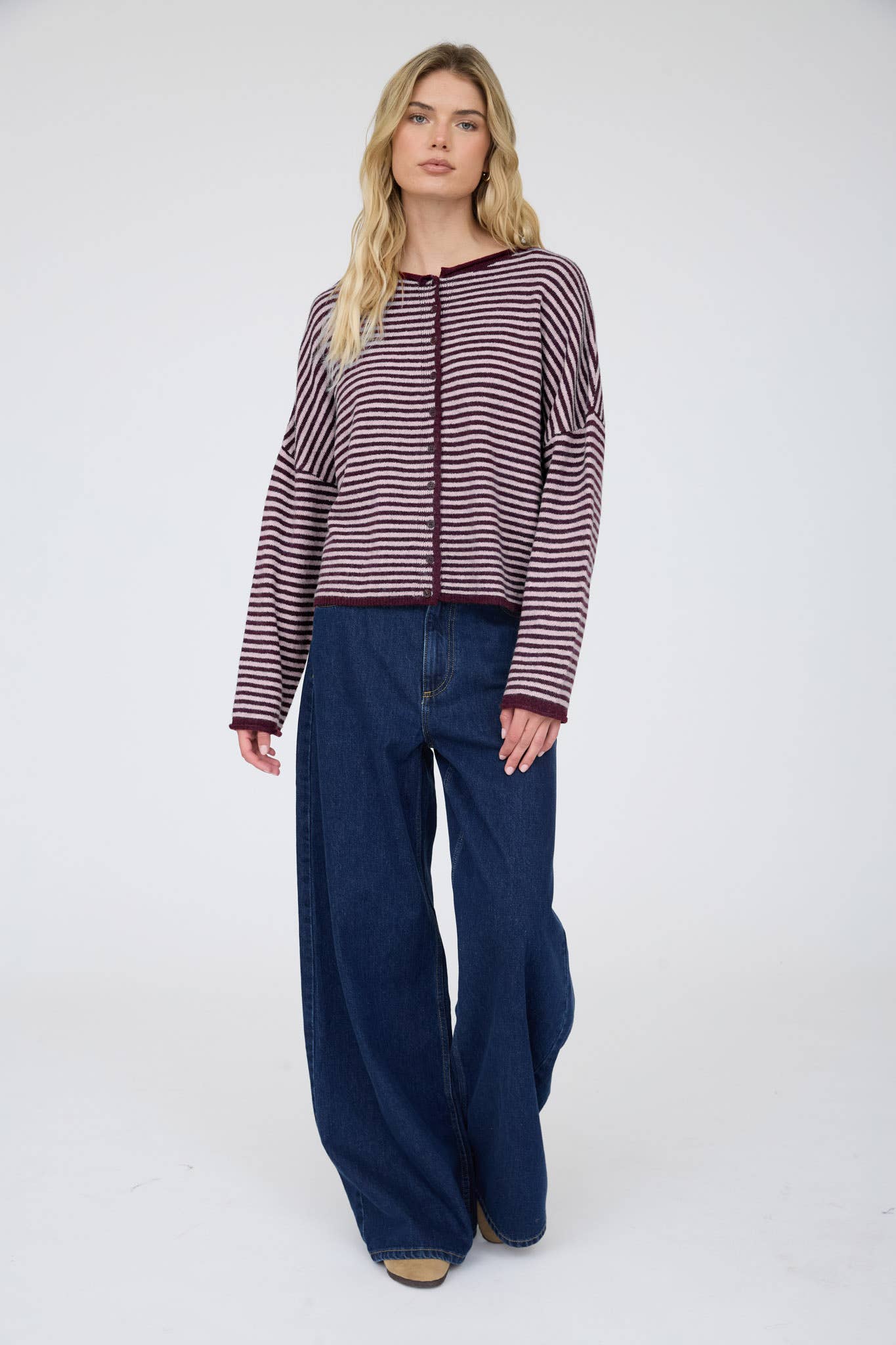 J.O.A STRIPE RAW EDGE BUTTON DOWN LONG SLEEVE CARDIGAN