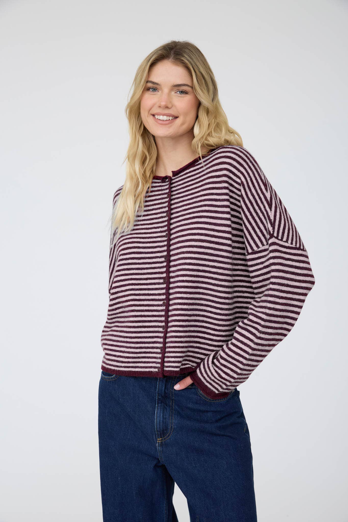 J.O.A STRIPE RAW EDGE BUTTON DOWN LONG SLEEVE CARDIGAN