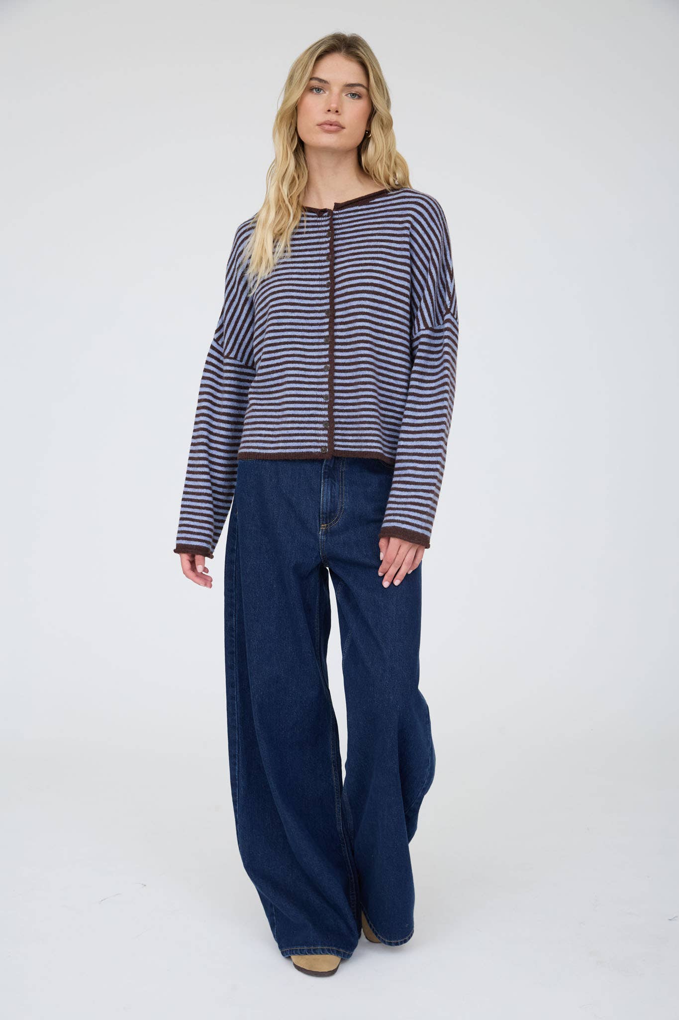 J.O.A STRIPE RAW EDGE BUTTON DOWN LONG SLEEVE CARDIGAN