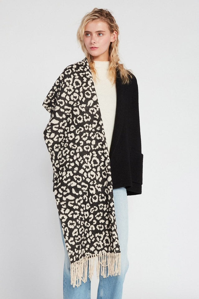Look by M Scarf Super Soft Reversible Leopard Scarf