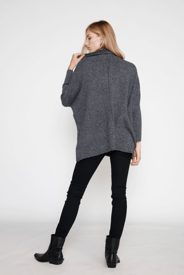 Look by M Sweater Front Seam Turtleneck Sweater