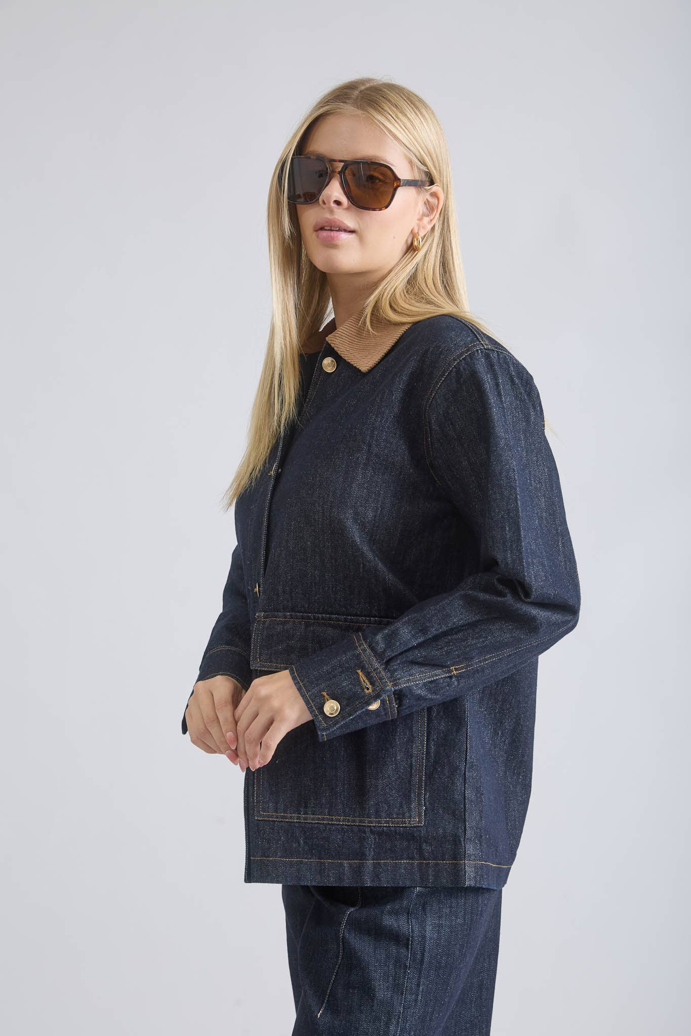 The Workshop Studio DENIM CORDUROY COLLAR  POCKET DETAIL DENIM JACKET