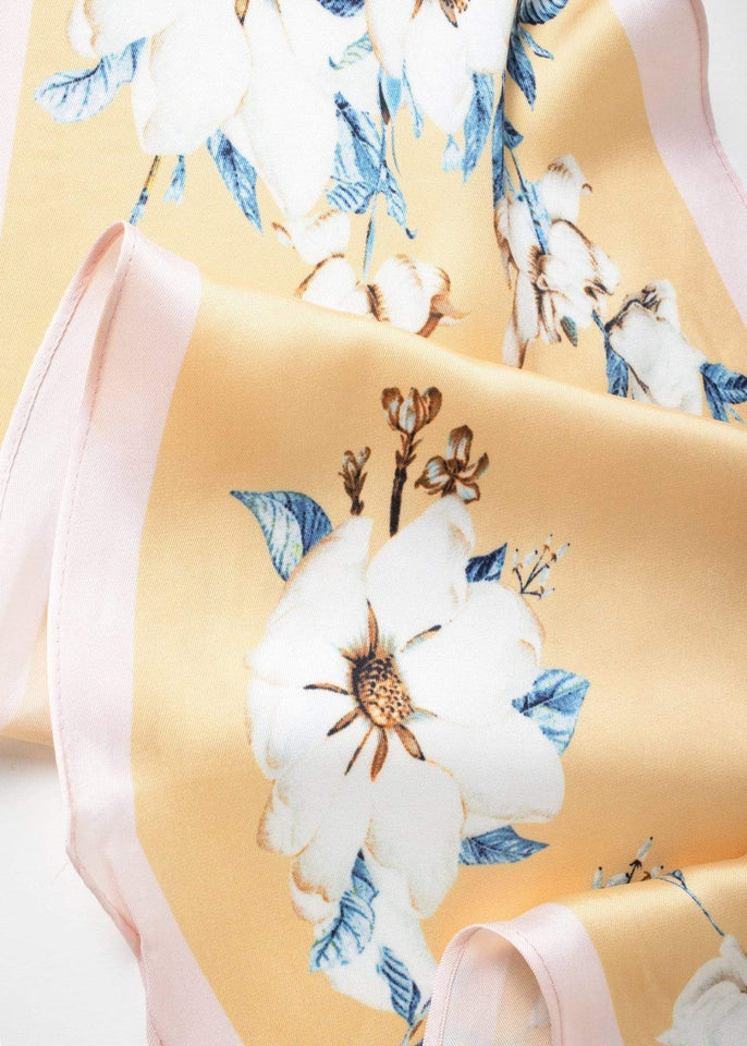 Look by M Scarf Vintage Floral Diamond Scarf